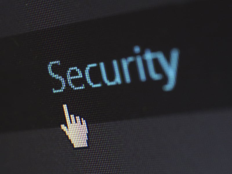 datenschutz-in-der-alarmierung internet-screen-security-protection-60504.jpg