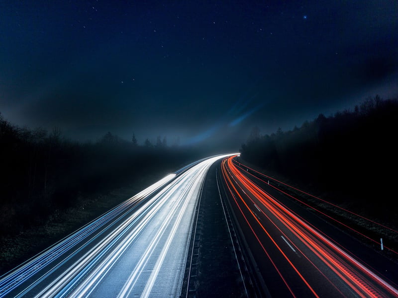 digitalisierung-kommunen action-asphalt-blur-315938.jpg